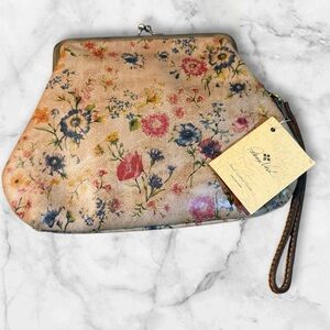 Patricia Nash Savena Prairie Rose wristlet clutch wallet floral nwt
